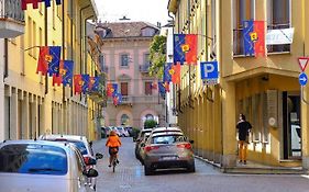 Spazioso Appartamento In Centro Fino A 8 Posti